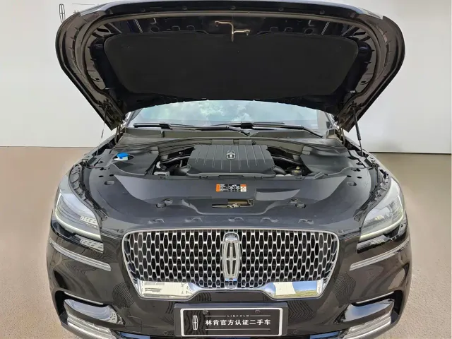 Lincoln Aviator — Фото автомобиля 8