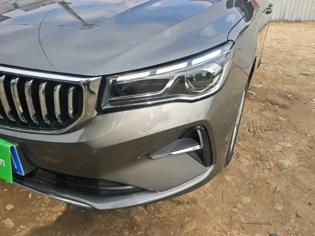 Geely Emgrand — Фото автомобиля 23