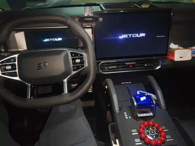 Jetour T2 — Фото автомобиля 12