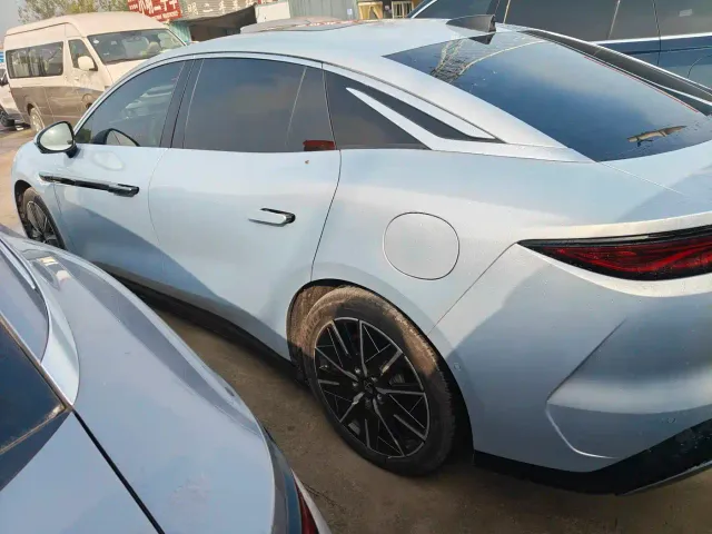 BYD Han L — Фото автомобиля 7