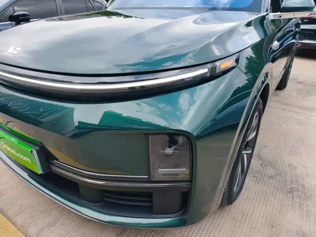 Li Auto L7 — Фото автомобиля 23