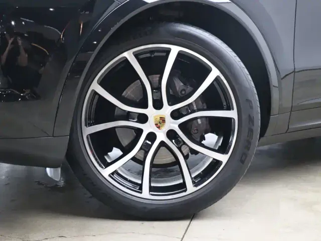 Porsche Cayenne — Фото автомобиля 25