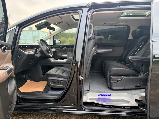 GAC Trumpchi E8 — Фото автомобиля 6