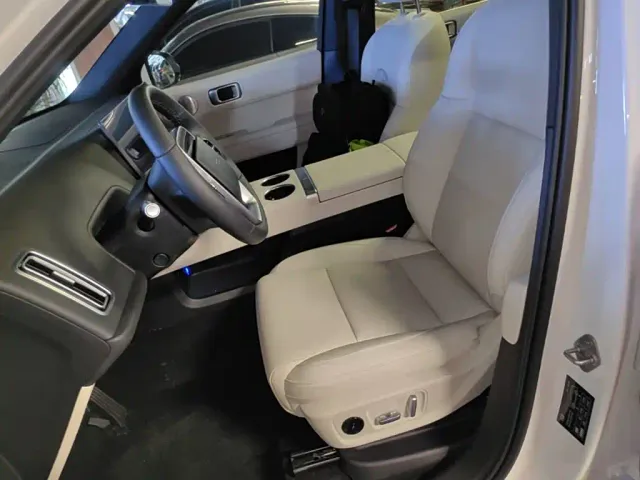Li Auto Li Auto L6 2024 Pro — Фото автомобиля 14
