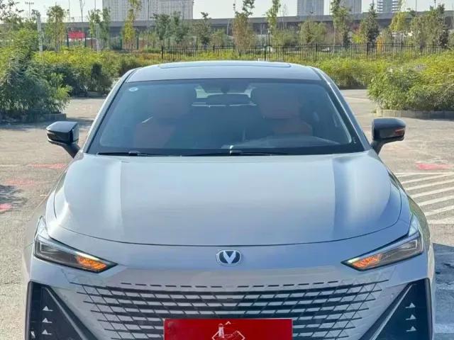 Changan UNI-V — Фото автомобиля 2