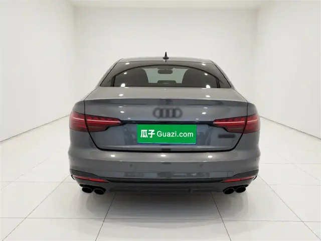 Audi A4L — Фото автомобиля 5