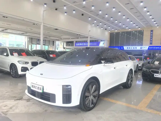 Li Auto i6 — Фото автомобиля 3