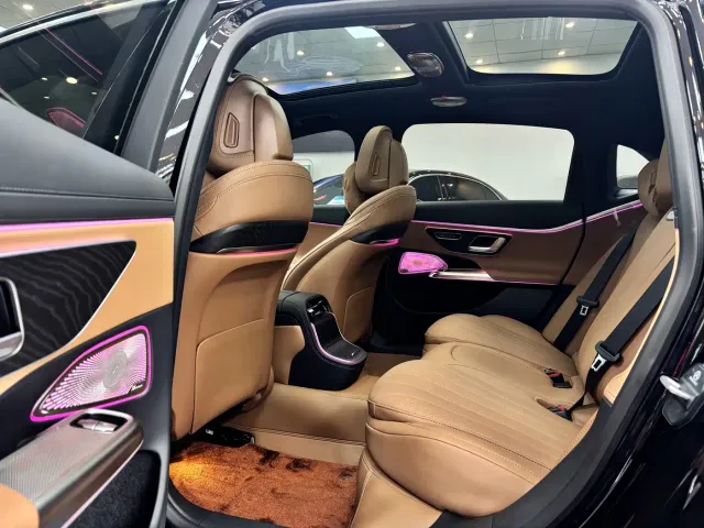 Mercedes-Benz E-Class — Фото автомобиля 10