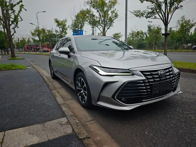 Toyota Avalon — Фото автомобиля 3