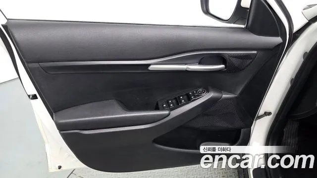 Kia Seltos — Фото автомобиля 13