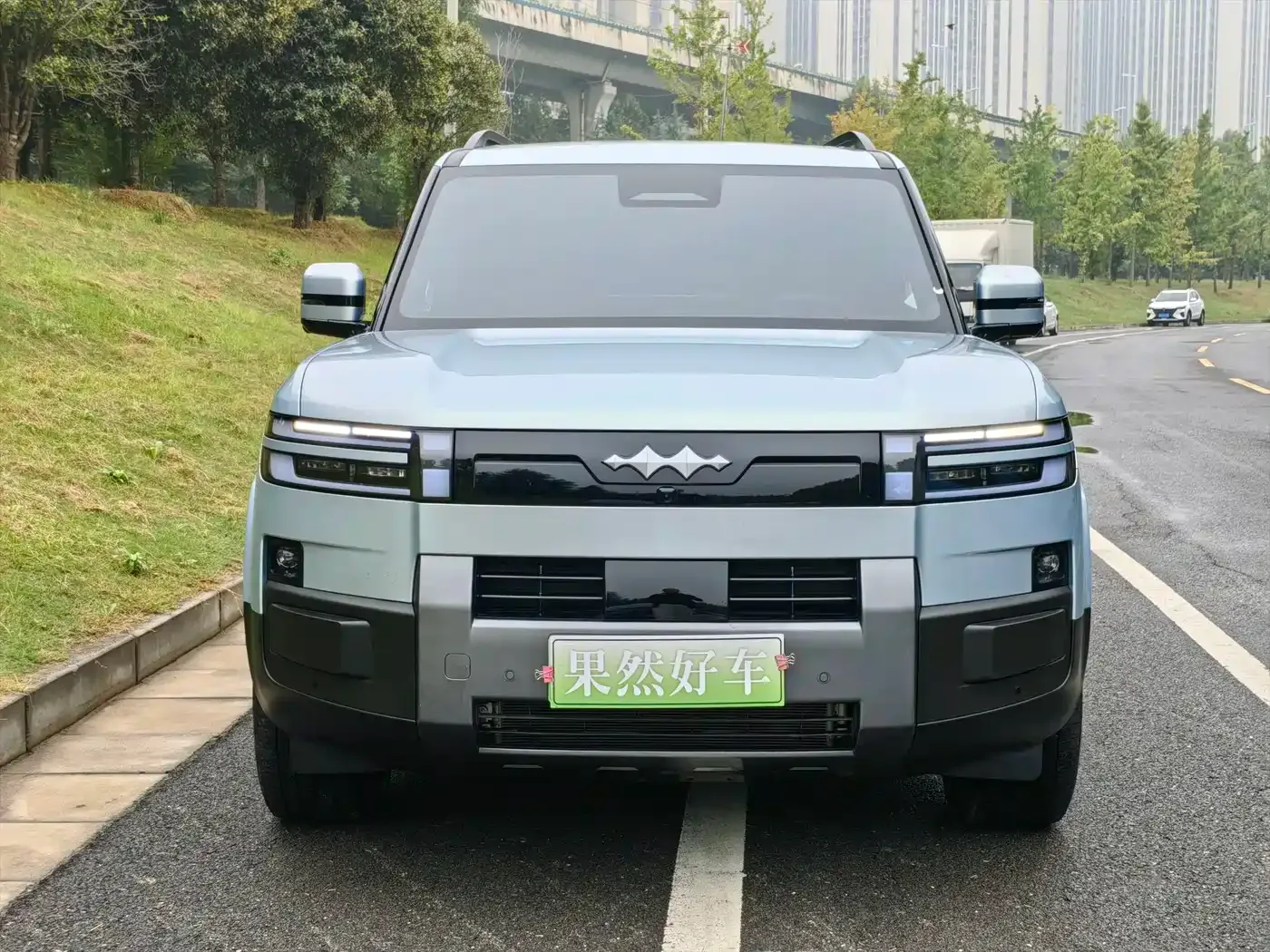 Fang Cheng Bao Titanium 7 2025 200KM Front-Wheel Drive Max Edition — Фото автомобиля 10
