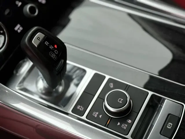 Land Rover Range Rover Sport — Фото автомобиля 10