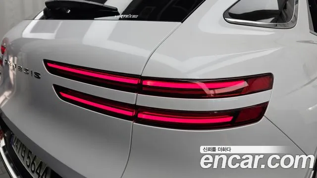 Genesis GV70 — Фото автомобиля 8