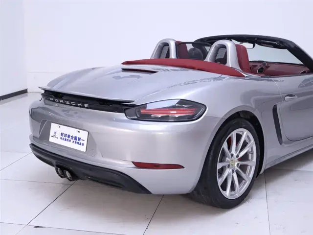 Porsche 718 — Фото автомобиля 8
