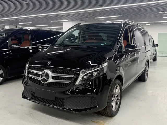 Фотография автомобиля — Mercedes-Benz V-Class