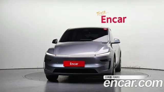 Tesla Model Y — Фото автомобиля 3