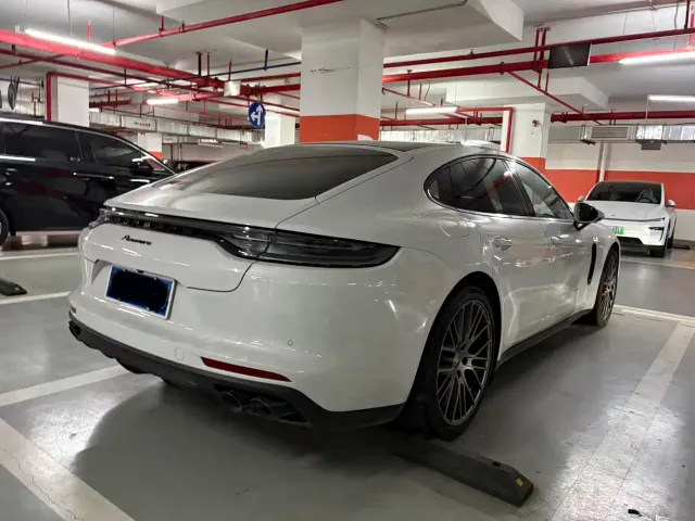 Porsche Panamera — Фото автомобиля 5