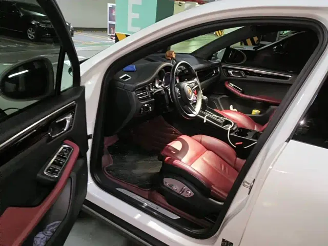 Porsche Macan — Фото автомобиля 8