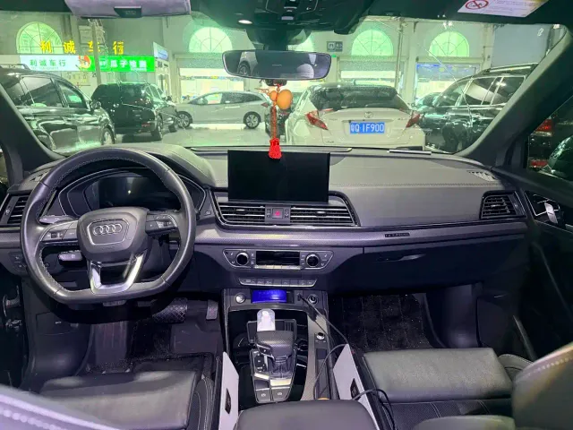 Audi Q5L — Фото автомобиля 8
