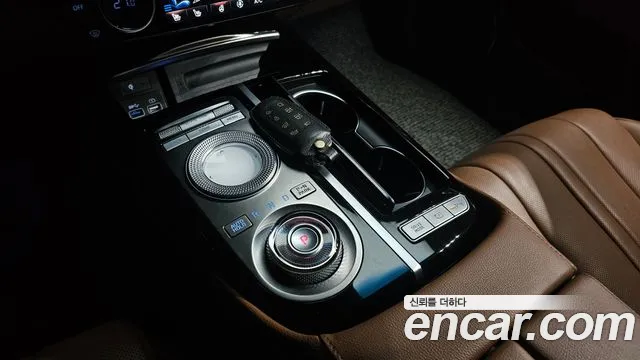 Genesis G80 Бензин 2.5 турбо 2WD — Фото автомобиля 8