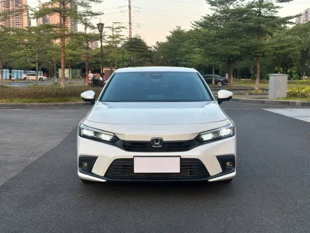 Honda Civic — Фото автомобиля 2