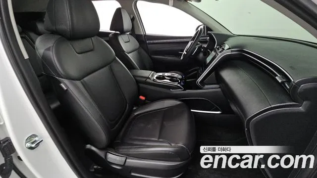 Hyundai Tucson Tucson (NX4) Бензин 1.6 турбо 2WD — Фото автомобиля 26