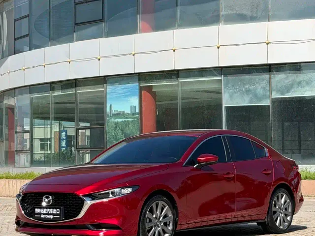 Фотография автомобиля — Mazda Axela