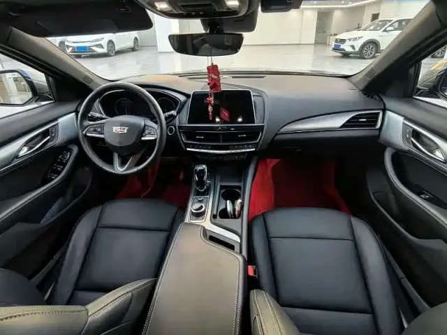 Cadillac CT5 — Фото автомобиля 6