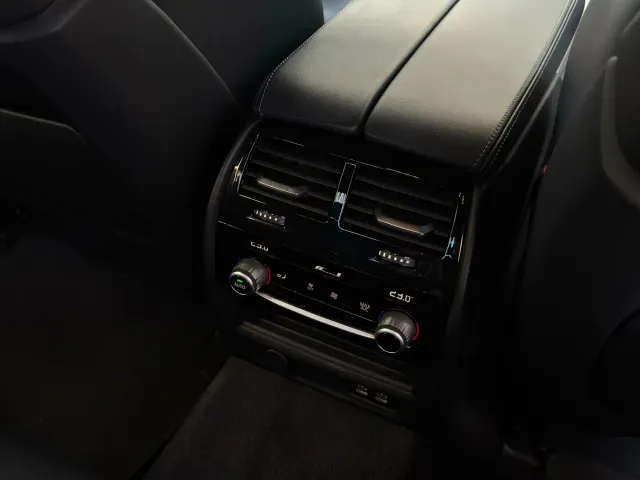BMW M5 — Фото автомобиля 14