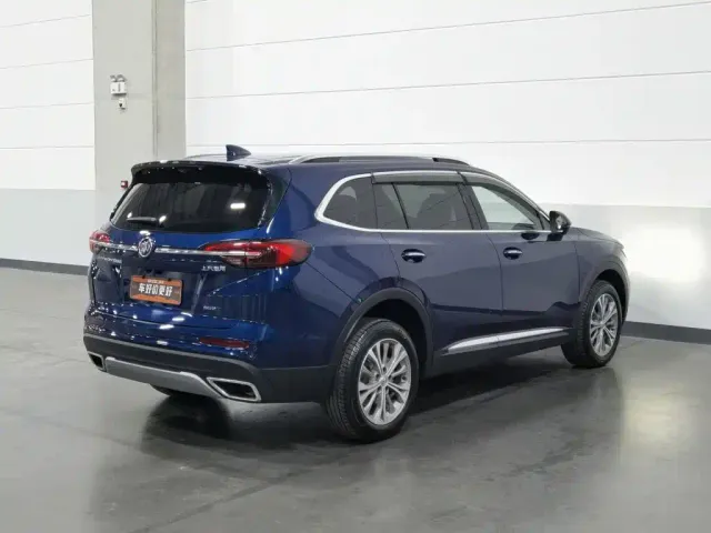 Buick Envision Plus — Фото автомобиля 2