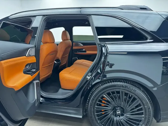 Xpeng G9 — Фото автомобиля 9