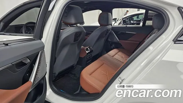 BMW 5 Series — Фото автомобиля 18