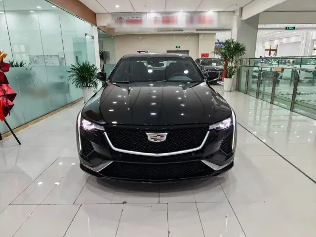 Cadillac CT4 — Фото автомобиля 2