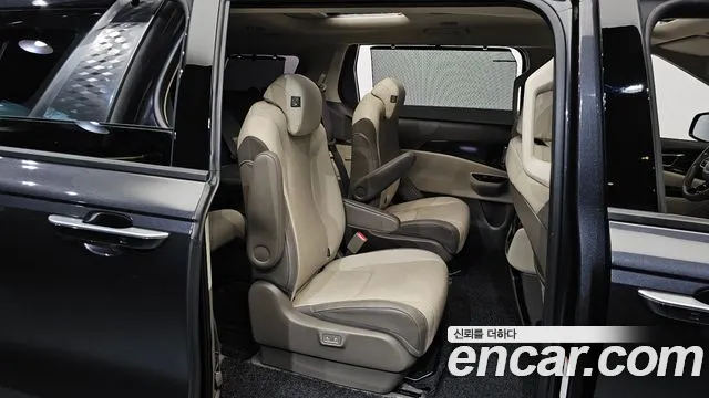 Kia Canival Carnival 4 поколение Бензин 9 мест Signature — Фото автомобиля 9