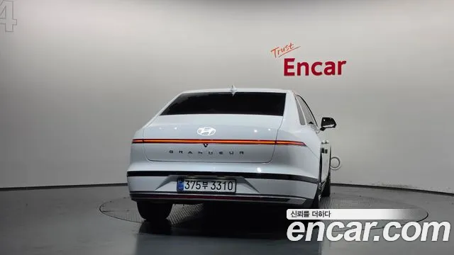 Hyundai Grandeur — Фото автомобиля 4