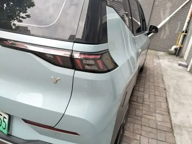 GAC Aion Y — Фото автомобиля 23
