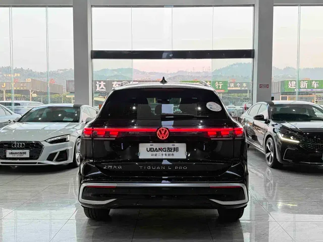 Volkswagen Tiguan L — Фото автомобиля 5