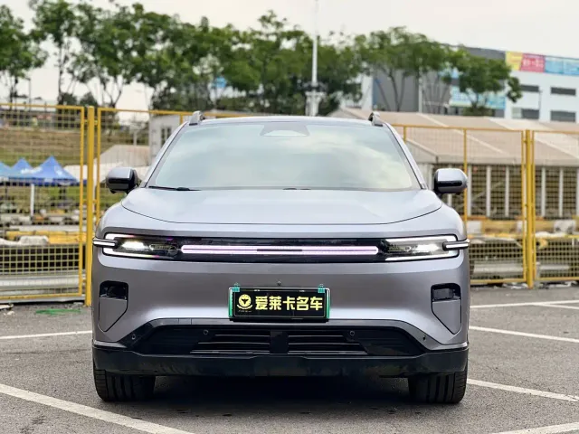 Changan Qiyuan E07 — Фото автомобиля 2