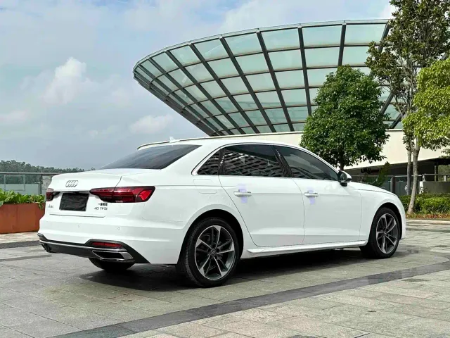 Audi A4L — Фото автомобиля 15
