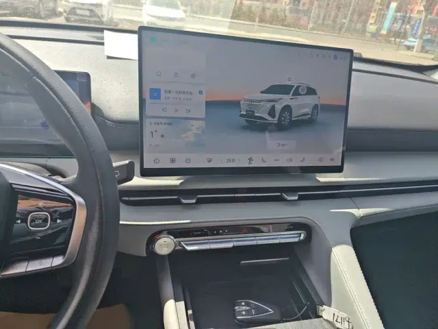 Changan CS75 Plus — Фото автомобиля 4