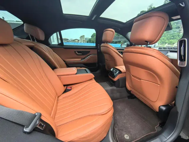 Mercedes-Benz S-Class — Фото автомобиля 10