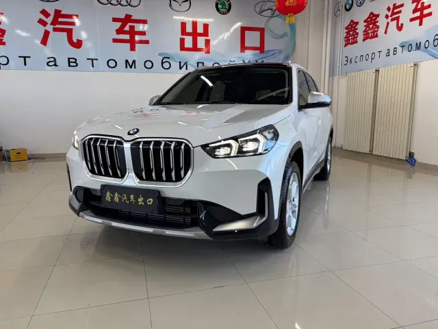 Фотография автомобиля — BMW X1