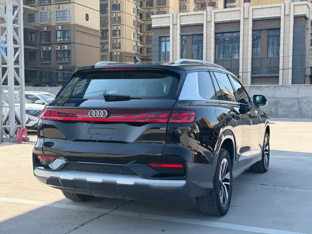 Audi Q6 — Фото автомобиля 4