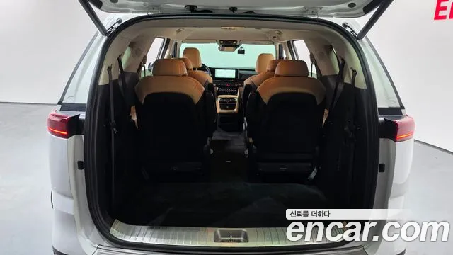 Kia Carnival 4th Gen — Фото автомобиля 25