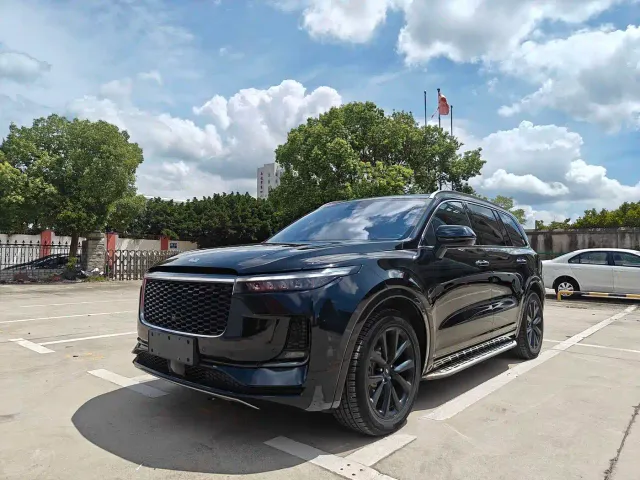 Фотография автомобиля — Li Auto ONE