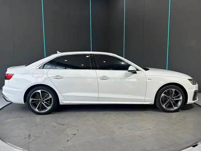 Audi A4L — Фото автомобиля 5