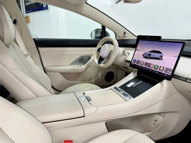 Luxeed S7 — Фото автомобиля 7