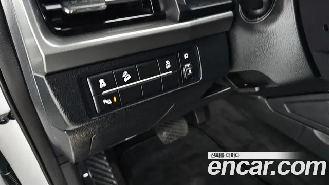 KG_Mobility_Ssangyong Rexton Новый Rexton Sport Khan Дизель 2.2 4WD — Фото автомобиля 16