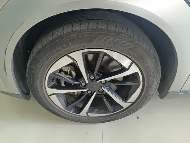 GAC Aion Y — Фото автомобиля 24