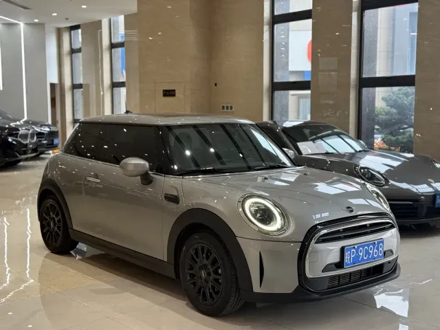 MINI Hatch — Фото автомобиля 3